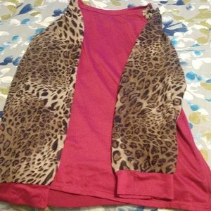 Quarter sleeve shirt